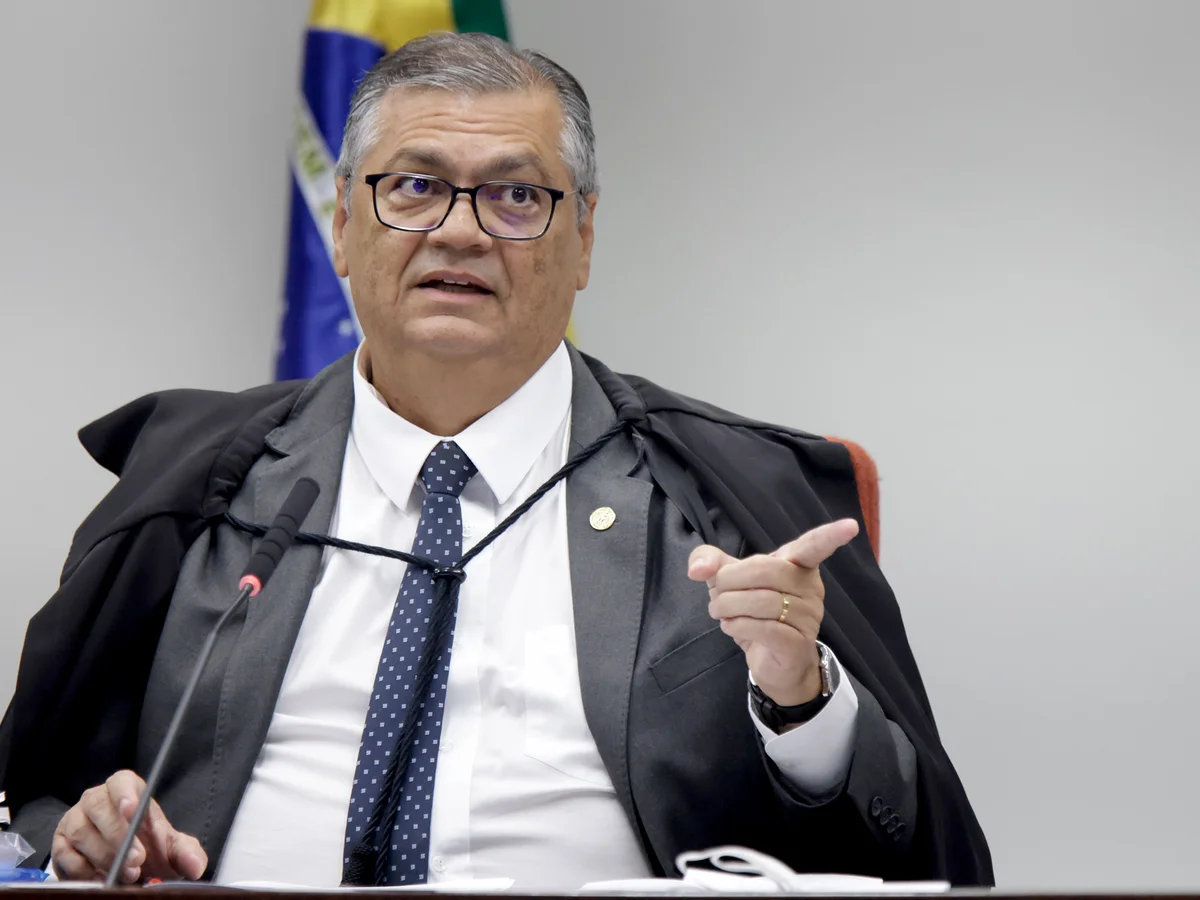 Dino cita vídeo de Porchat sobre chuva de ofícios: "Se aplica a ministros"