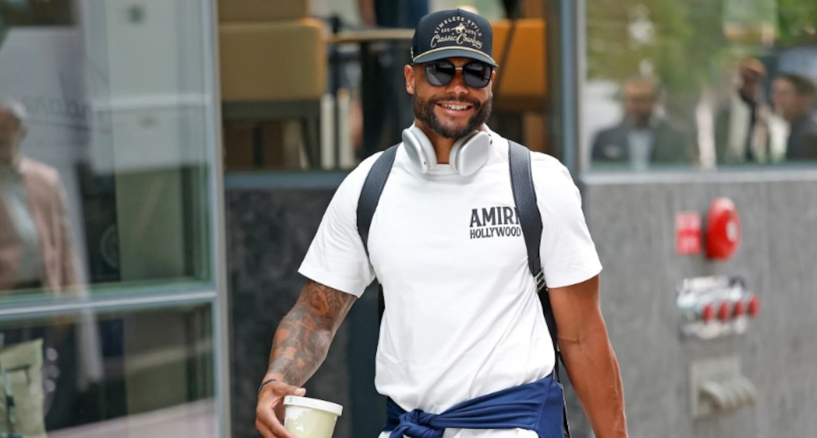 O quarterback do Dallas Cowboys, Dak Prescott, durante viagem a Seattle Reprodução Site/Dallas Cowboys/James D. Smith
