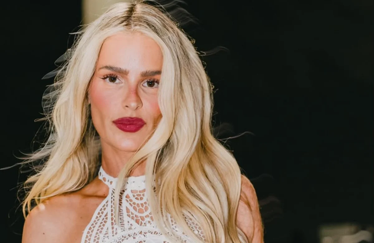 Yasmin Brunet prestes a desfilar no Metrópoles Catwalk - Metrópoles