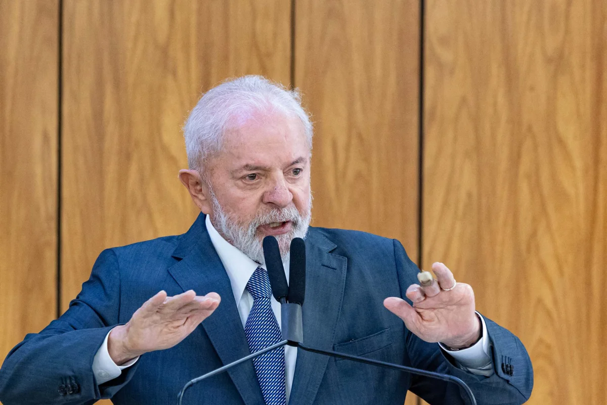 Lula diz que não protegerá Lulinha: "Meu filho não nasceu para errar"