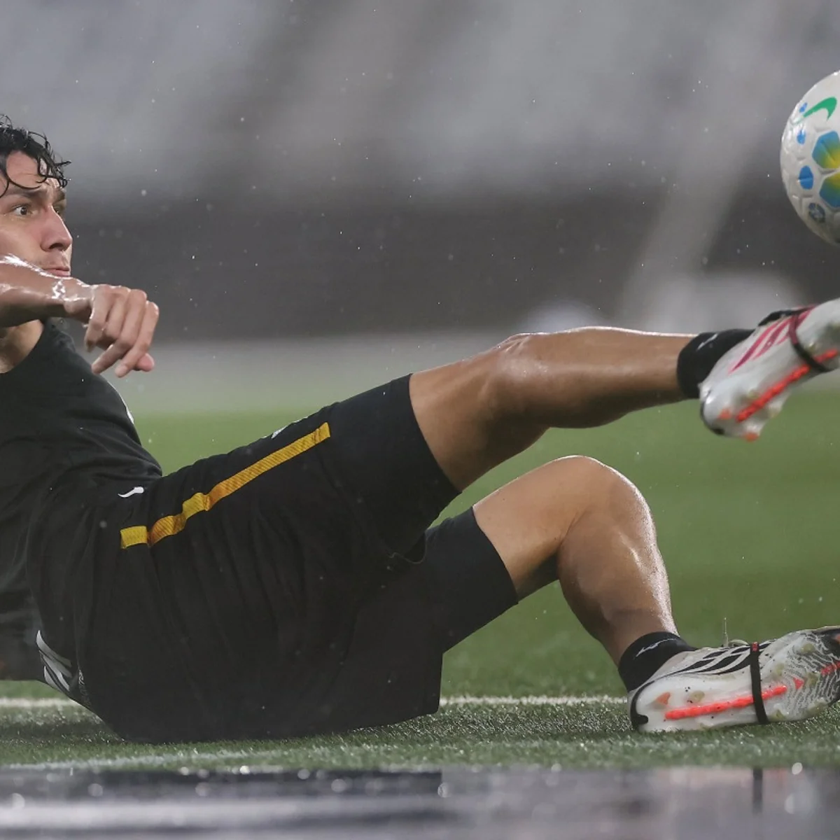 Convocado para Venezuela, Ferraresi pode perder clássico contra o Vasco