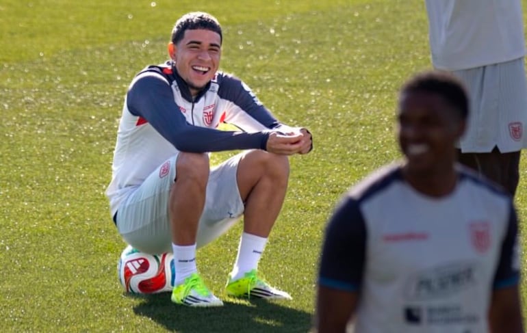 Caso Kendry Páez serve de alerta para clubes que vendem suas promessas cada vez mais cedo