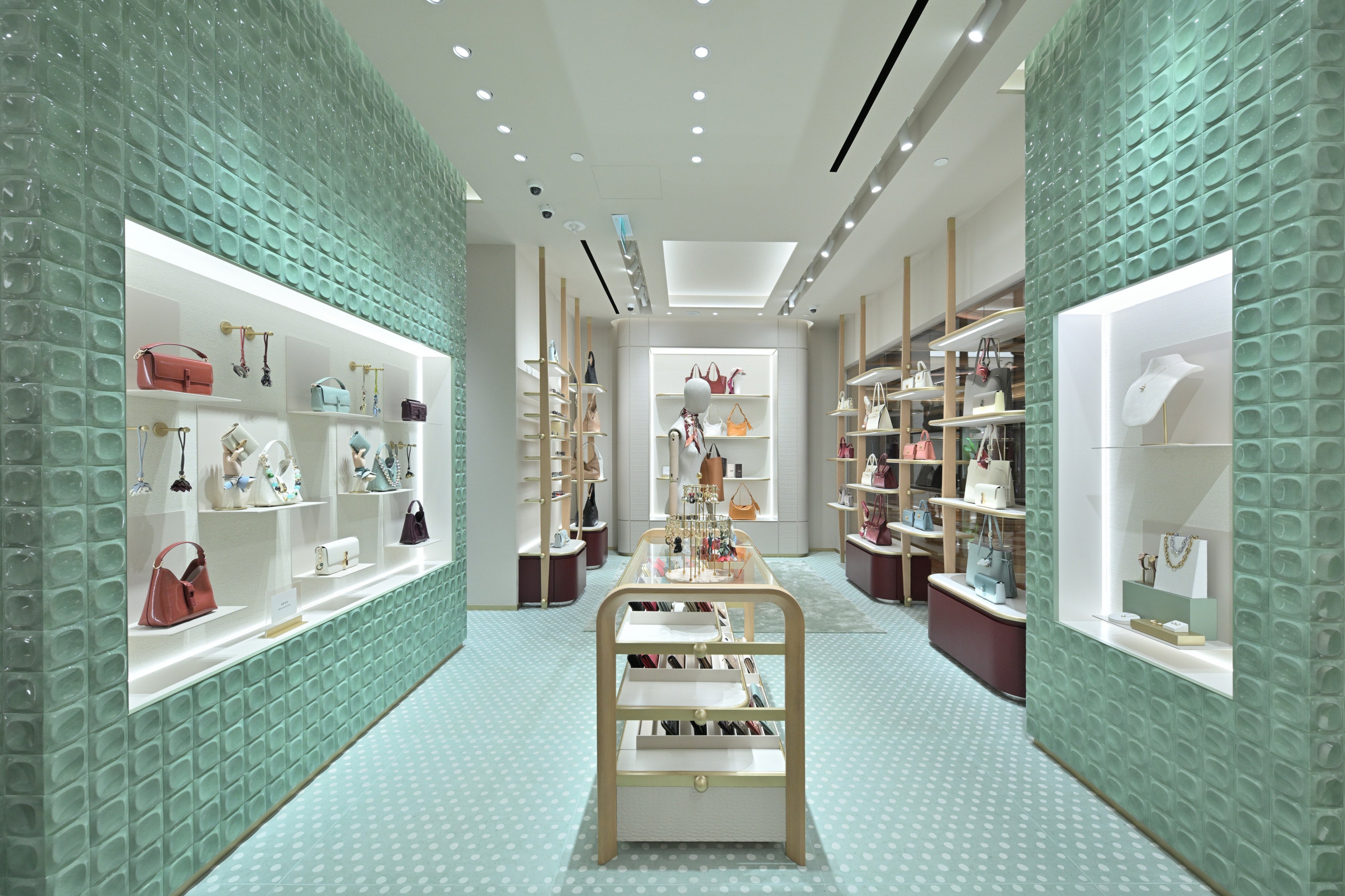 Edição de Estilo: a Furla apresenta a coleção outono/inverno 2026 inspirada em Roma e uma nova boutique em Macau