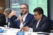 O ministro dos portos e aeroportos Tomé Franca esclareceu a nova resolução