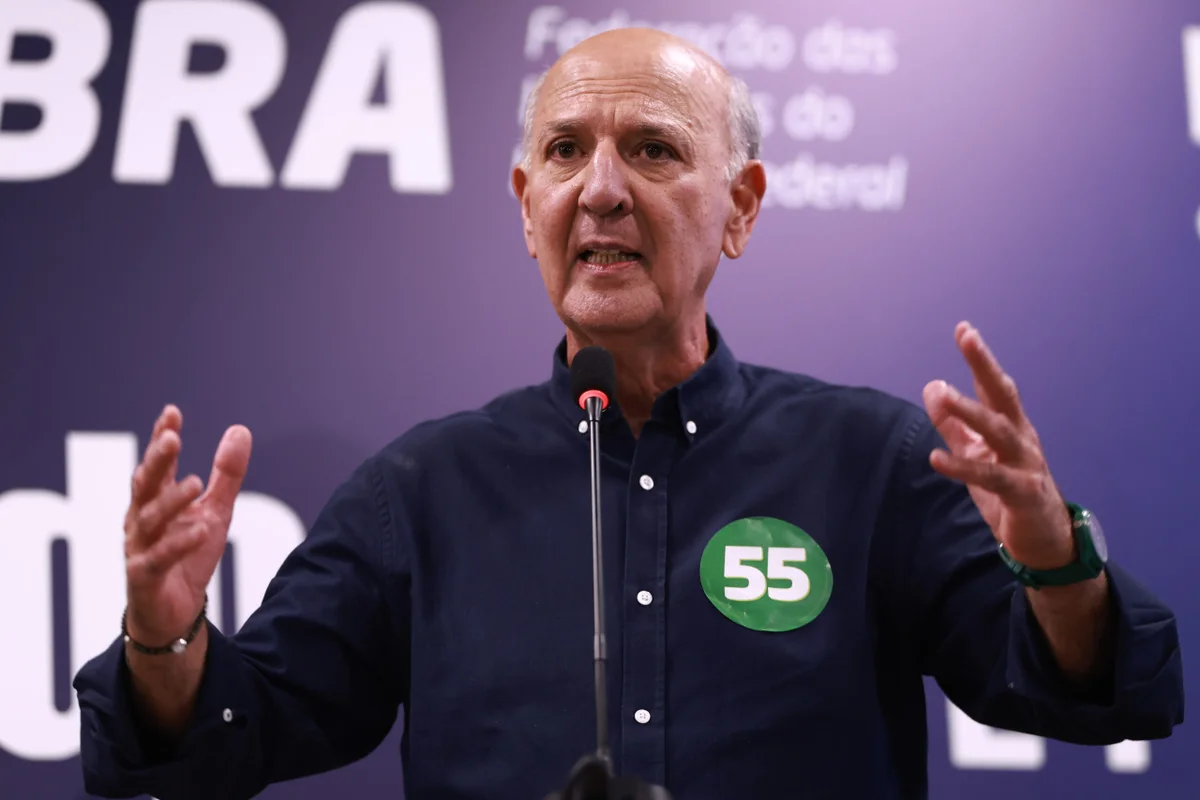 José Roberto Arruda fugiu da pergunta tecendo críticas ao governo atual