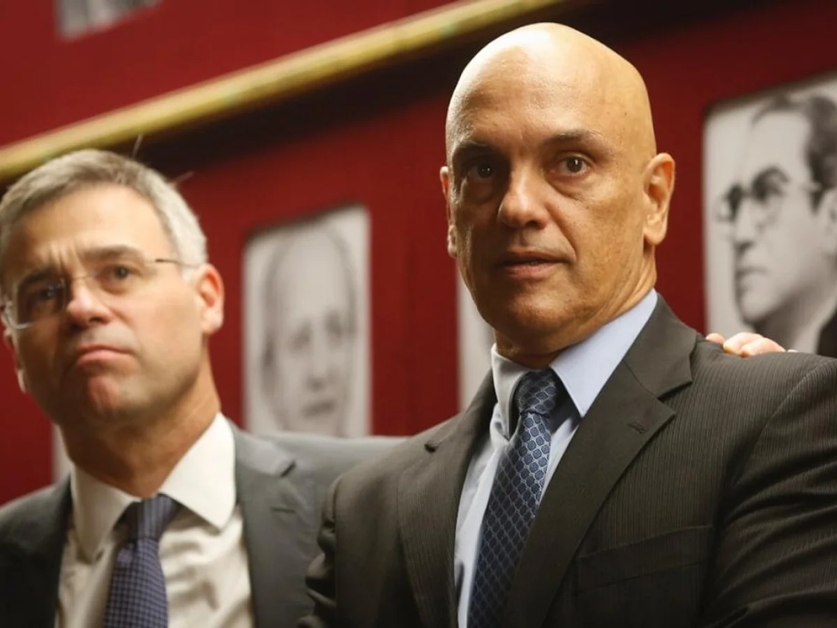 Julgamento do caso Moraes/Vorcaro expõe divisão no STF e guerra de ofícios
