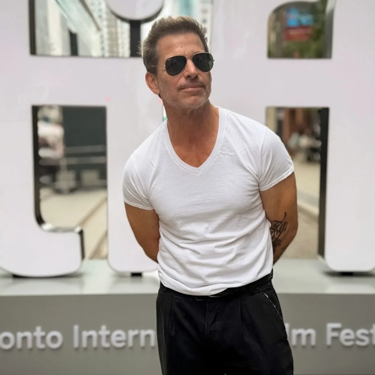 Entenda por que novo filme de Zack Snyder está sendo detonado pela crítica