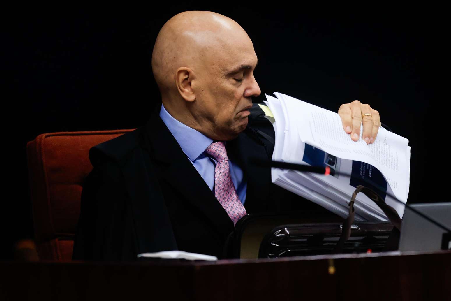 Moraes poder&aacute; enfrentar processo no STF