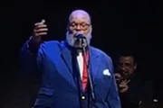 Ed Motta desabafa sobre música ao vivo: “Vejo erro no show de todo mundo”
