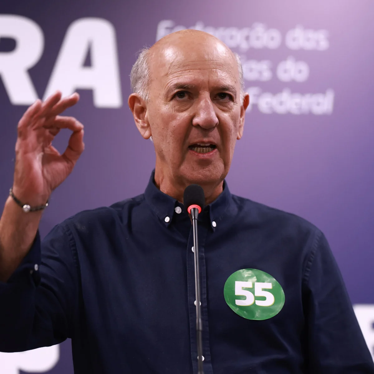 Arruda promete cortar secretarias e cargos comissionados, caso seja eleito
