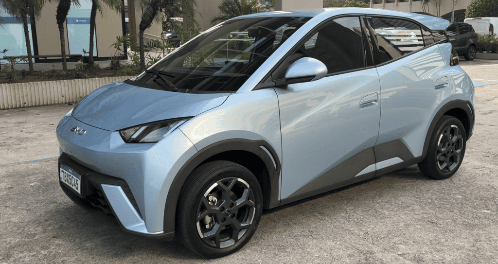 BYD Dolphin Mini: o elétrico mais vendido do Brasil dá conta de uma cidade como SP?