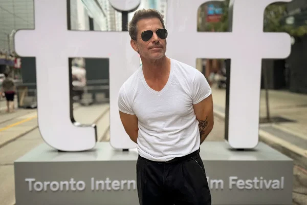 Entenda por que novo filme de Zack Snyder está sendo detonado pela crítica - destaque galeria