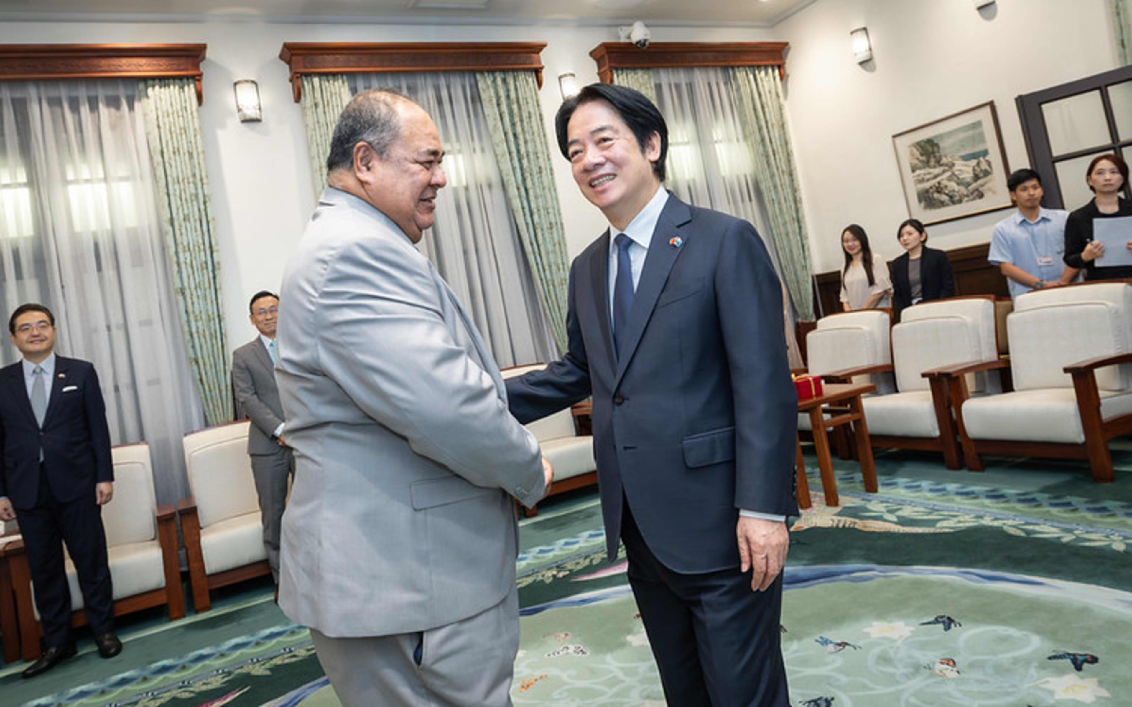 President Lai meets with a delegation led by the Minister of Foreign Affairs, Labour and Trade Paulson Panapa of Tuvalu.