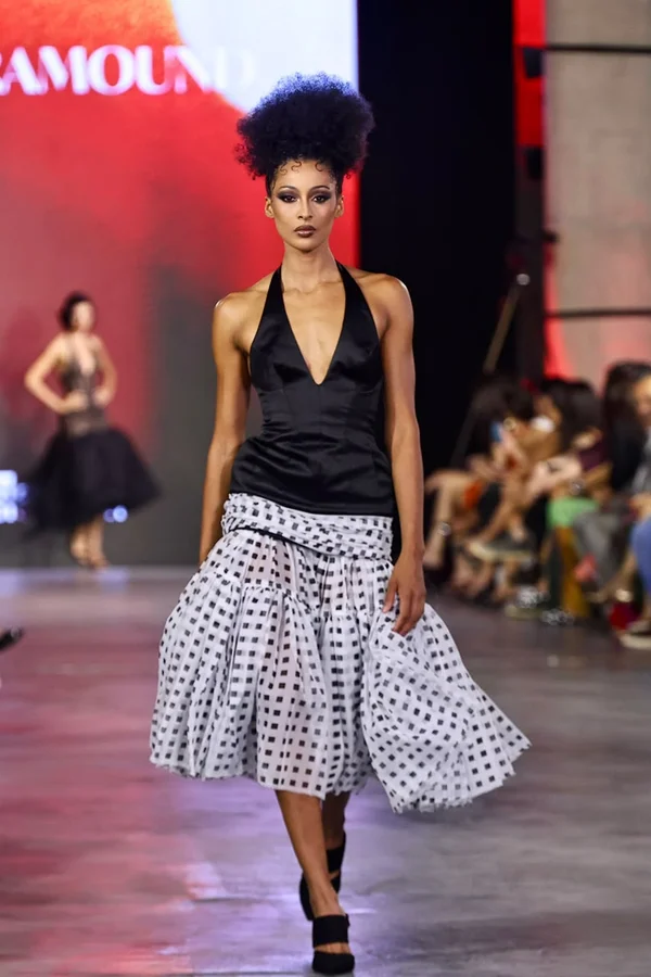 Zinc, Meu Kimô e Sacramound abrem passarela do Metrópoles Catwalk