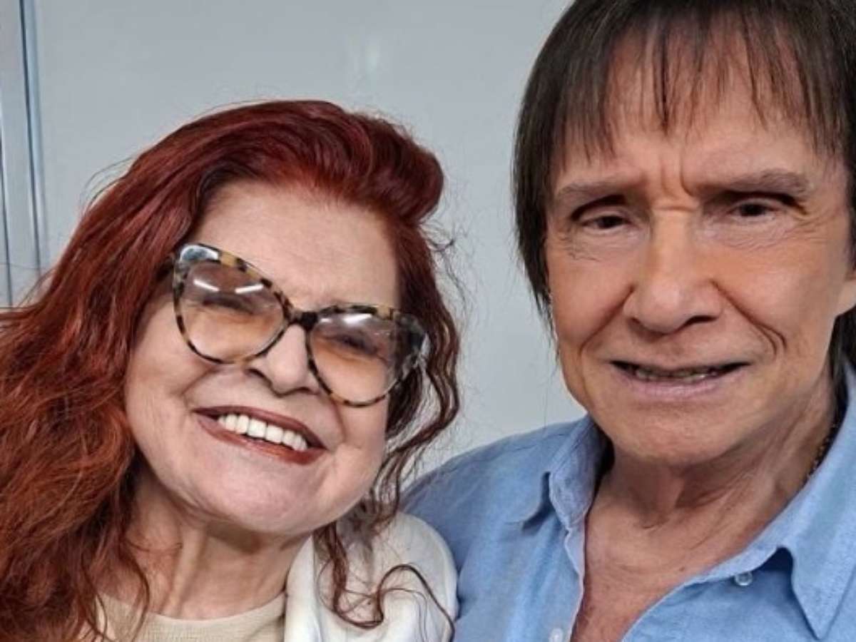 Quem é a ex-Frenética que se reencontrou com Roberto Carlos no camarim dele após muitos anos