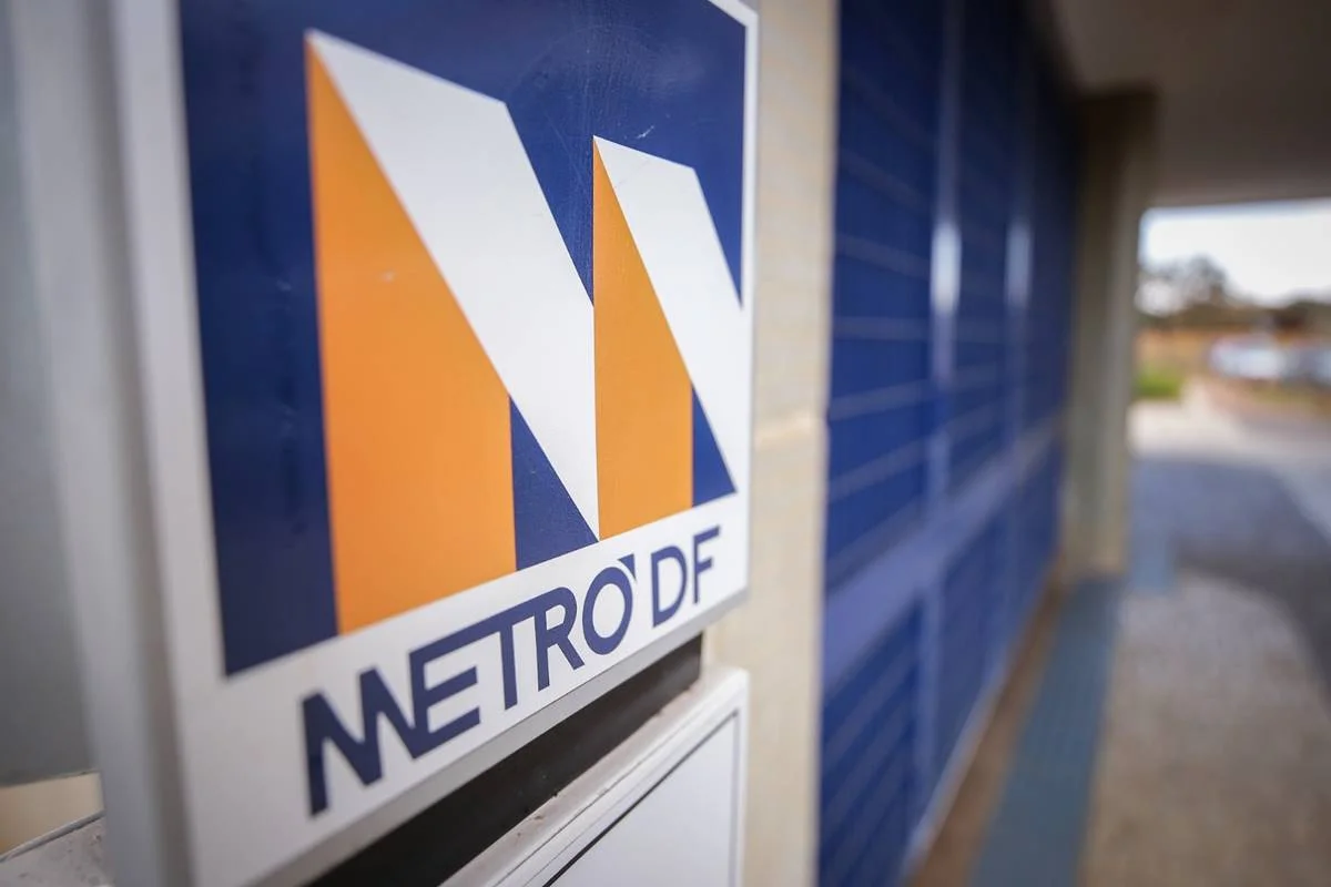 Imagem da matéria: Após assembleia, metroviários encerram indicativo de greve