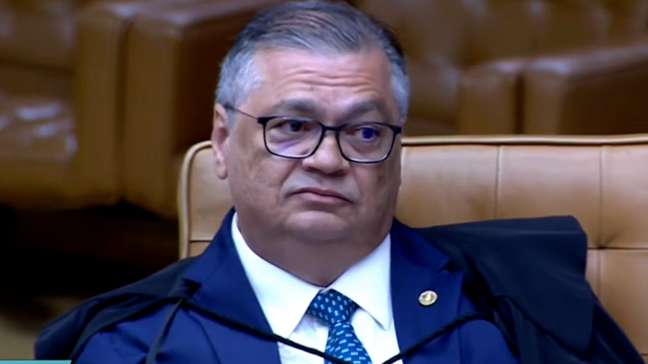 Estratégia do grupo de Moraes em focar em Fachin foi uma saída técnica para travar a votação, avaliam juristas
