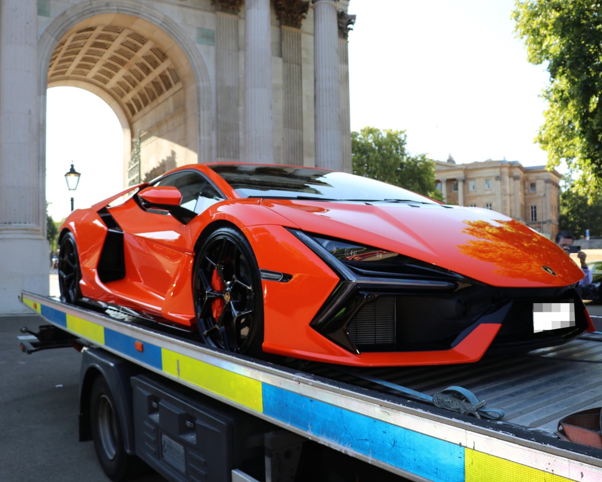 Rápido, furioso e potencialmente fatal: por que supercarros estão tão populares de repente?