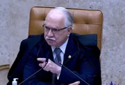 Crise no STF vira "ganha-ganha" para Flávio Bolsonaro, avaliam aliados
