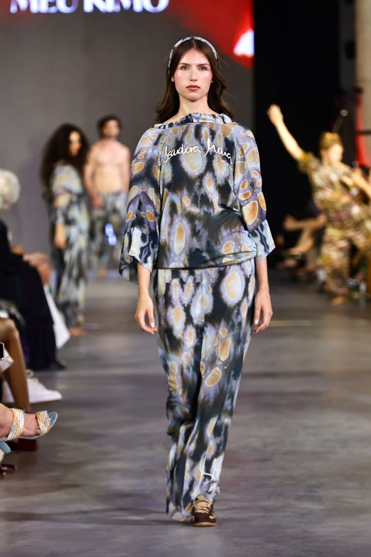 Zinc, Meu Kimô e Sacramound abrem passarela do Metrópoles Catwalk