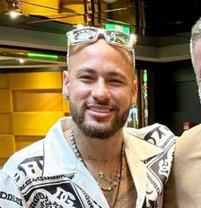 O professor Leo Reis dá nota 8 para o inglês de Neymar: "O importante é compreender o interlocutor e se fazer entender" Foto: Reprodução/@leoreis