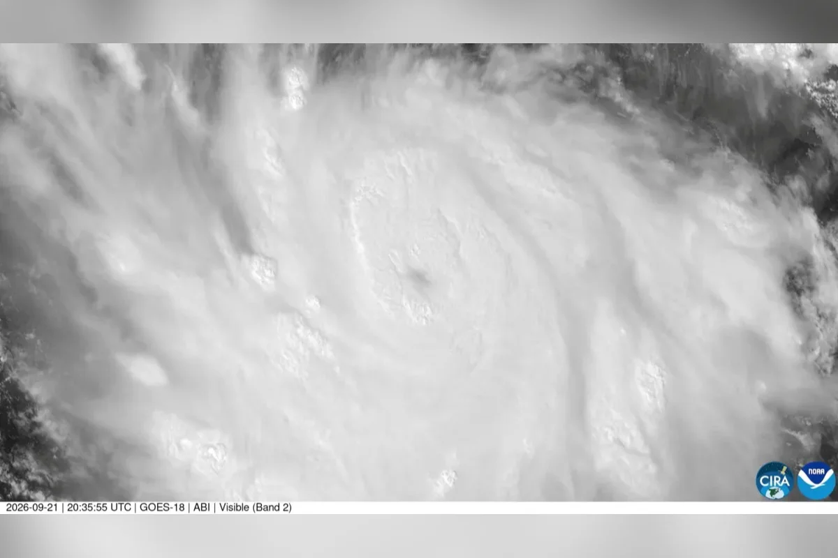 Furacão Polo atinge categoria 5 e ameaça costa do México