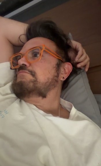 Aleks Syntek llora la muerte de Peter Byrne (Instagram/@syntekoficial)