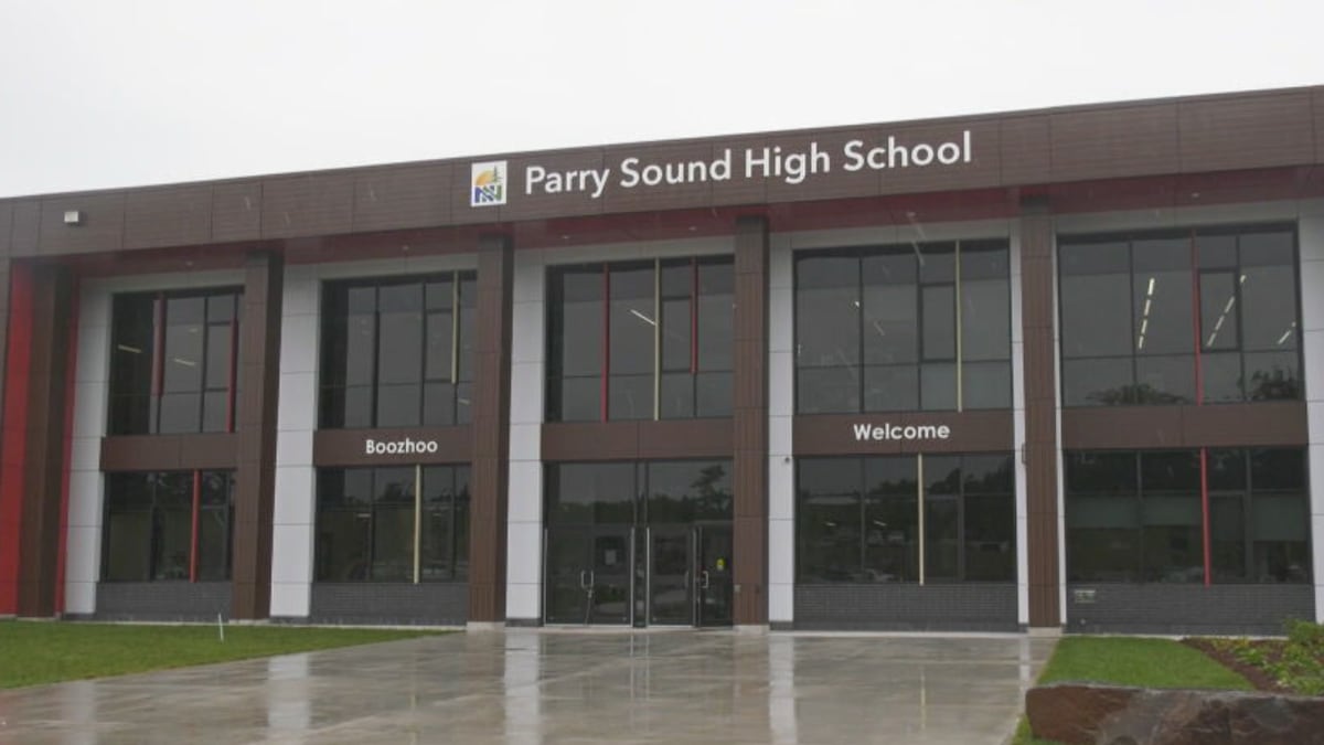 New Parry Sound school honours Indigenous war hero Français Pegahmagabow