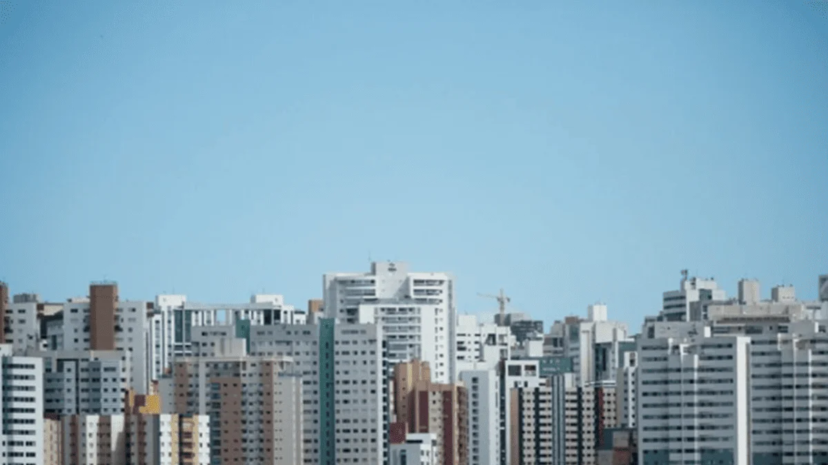 Serviços em redes de esgoto alteram trânsito em Águas Claras durante um mês
