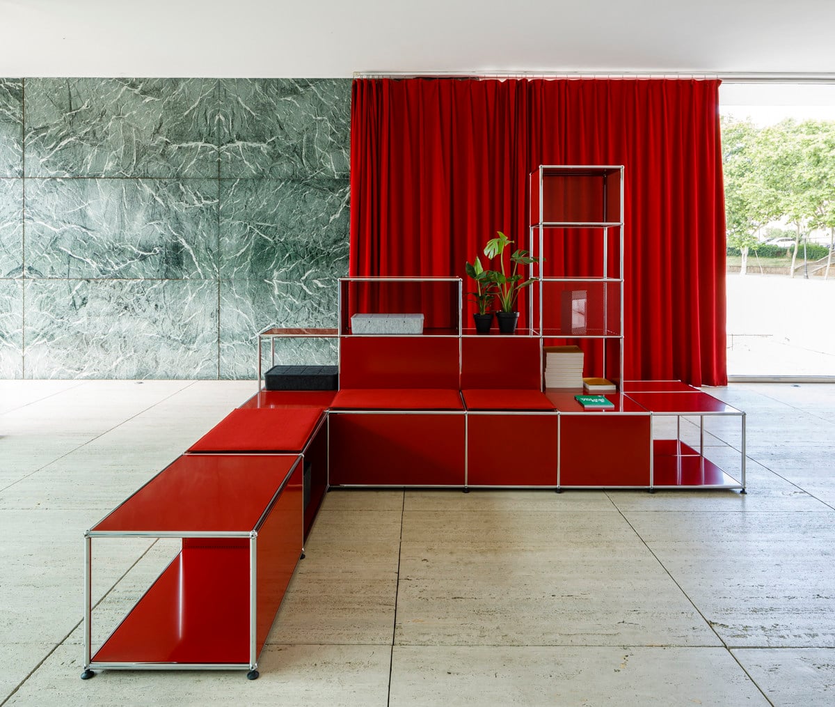 A tendência de móveis modulares amada por Justin Bieber, Kim Kardashian e Travis Scott