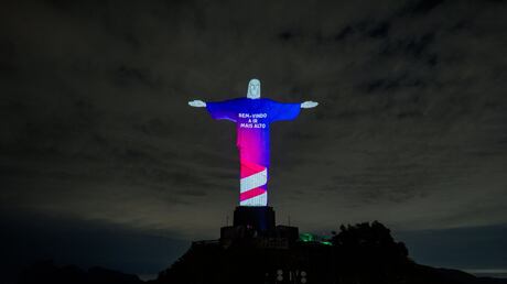 ‘Bem-vindo a ir mais alto’: LATAM leva sua nova assinatura global de marca ao Cristo Redentor