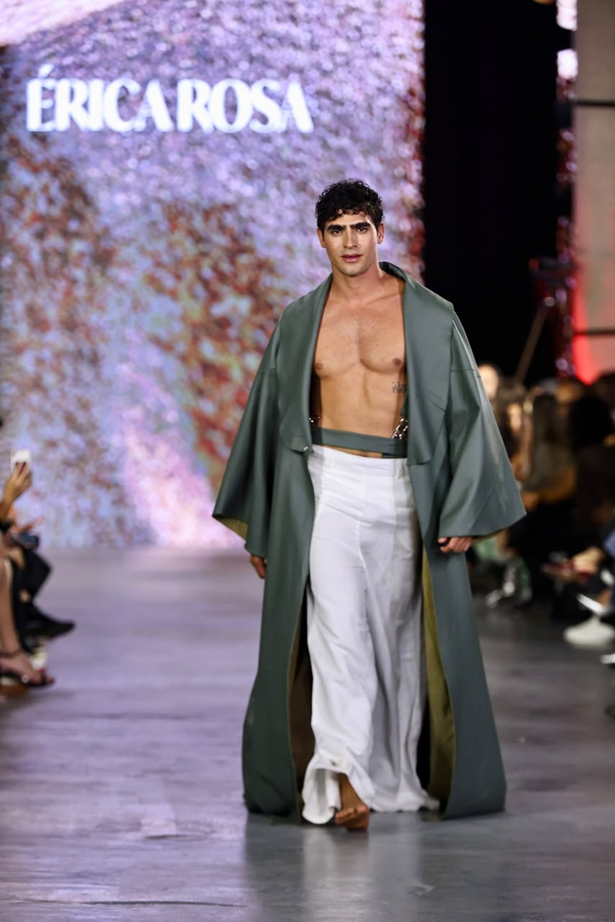Metrópoles Catwalk chega ao fim: veja os famosos que cruzaram a passarela