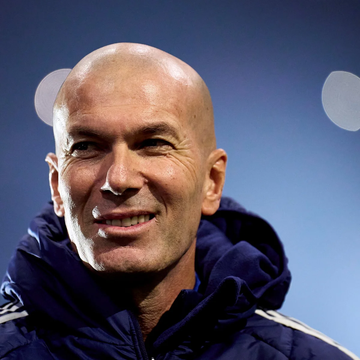 Zidane implementa regras na seleção francesa para blindar jogadores