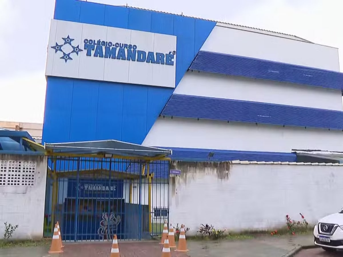 Alunos vão parar no hospital após compartilharem agulhas em feira de ciências de colégio no Rio
