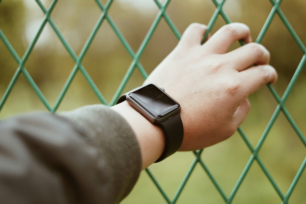 Novo Apple Watch escuta você o tempo todo; entenda riscos à privacidade