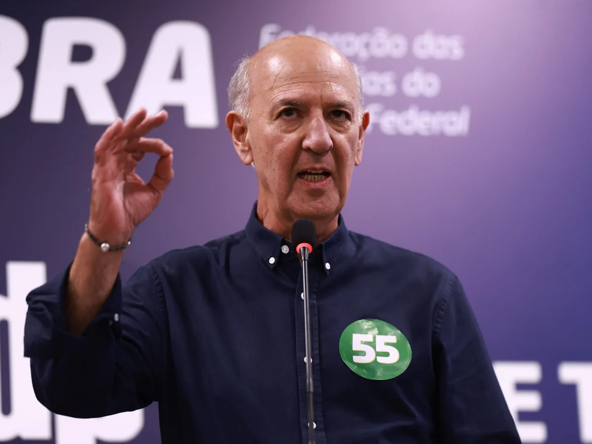 Arruda promete cortar secretarias e cargos comissionados, caso seja eleito
