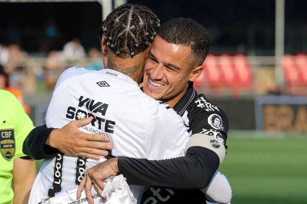 Coutinho explica saída do Vasco: “Decisão mais difícil da minha vida” - destaque galeria