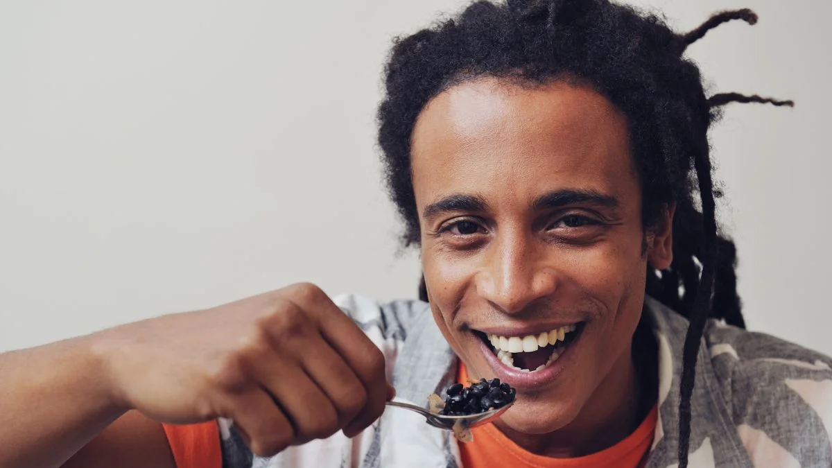 4 tipos de alimentos que aceleram o envelhecimento, segundo nutricionista