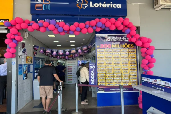 Novos milionários do DF jogaram em lotéricas que nunca venceram o prêmio - destaque galeria