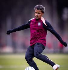 Imagem da matéria: Em jogo do ano para o Corinthians, Depay e estádio têm "prova de fogo"
