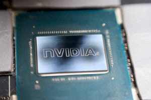Nvidia sob pressão? Samsung banca startup que quer mudar arquitetura dos chips de IA