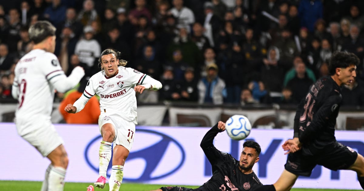 Fluminense supera apagão com brilho de Canobbio e avança à semifinal da Libertadores