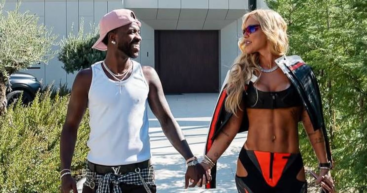 Vini Jr. ignora críticas ao look de Virginia e se declara: ‘Colecionando momentos ao seu lado’