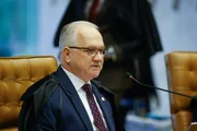 Julgamento do caso Moraes/Vorcaro expõe divisão no STF e guerra de ofícios