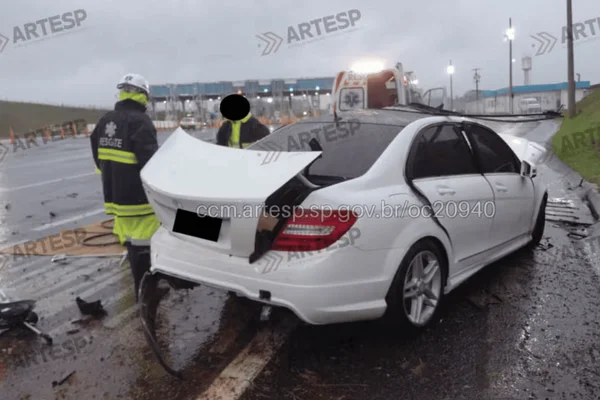 Ex-vereador morre após bater o carro contra poste no interior de São Paulo - destaque galeria