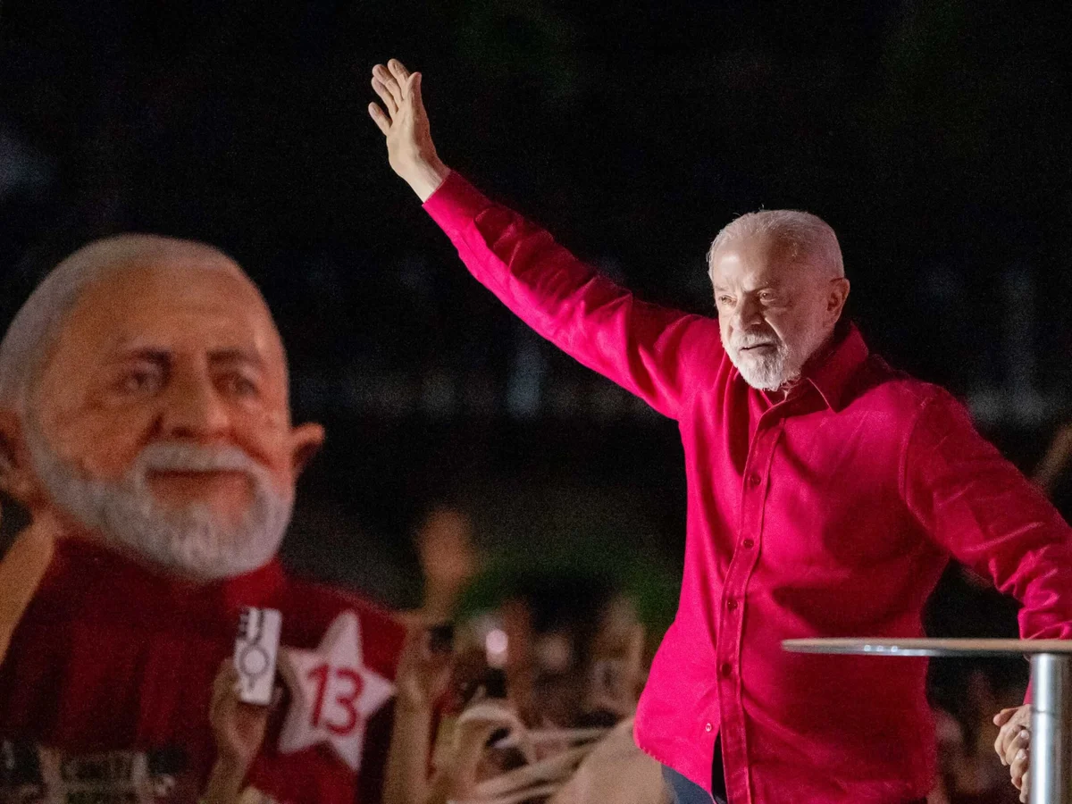 "Não vamos dar dinheiro ao BRB", diz Lula durante ato do PT em Ceilândia