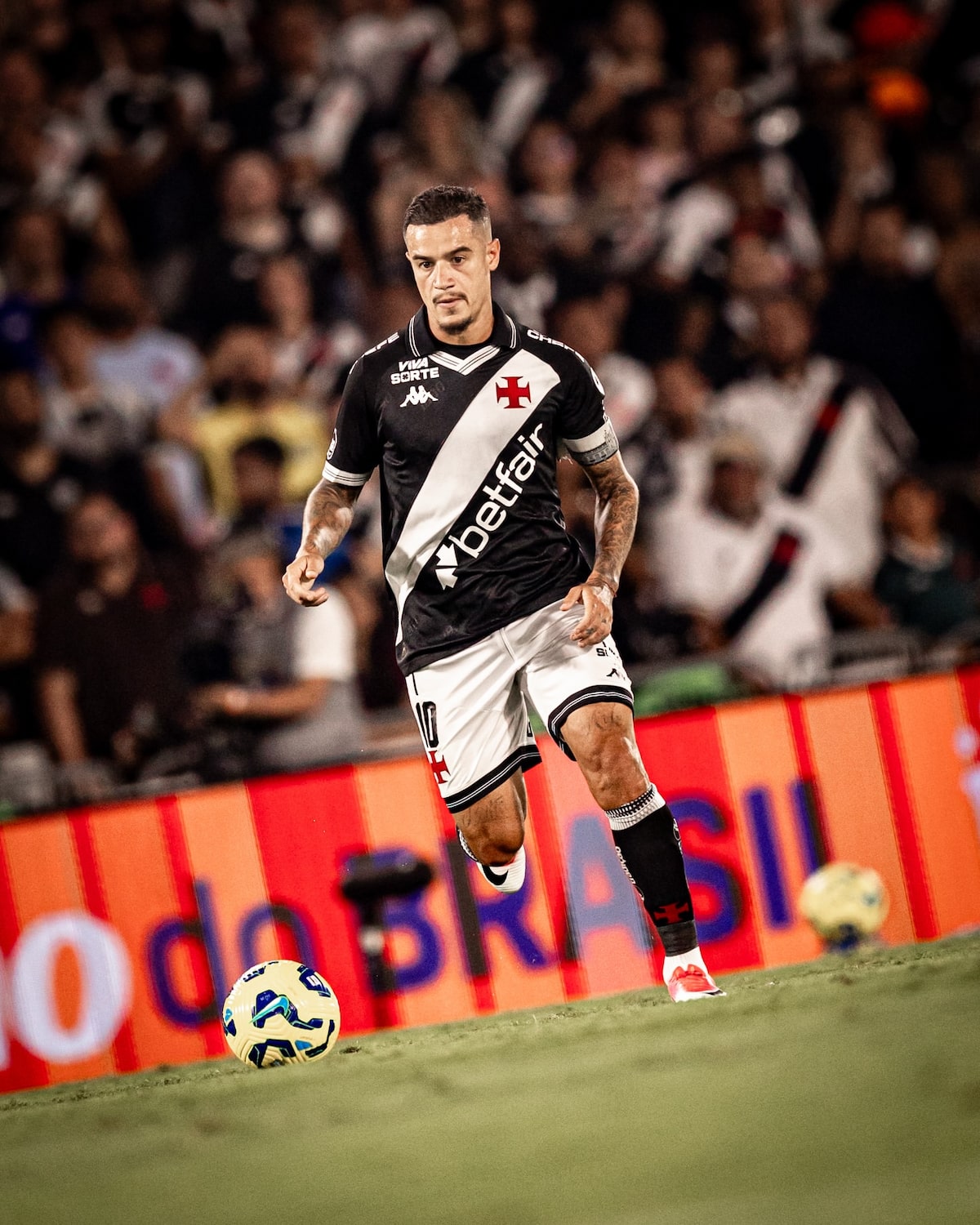 Coutinho elogia Neymar, fala sobre retorno e rebate críticas: ‘Tinha vontade de voltar a jogar’