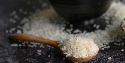 Lavar o arroz ou não? Pesquisa revela impacto nos nutrientes e contaminantes Foto: Freepik