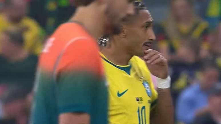 Raphinha herda camisa 10 de Neymar na Seleção Brasileira