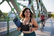 4 tipos de alimentos que aceleram o envelhecimento, segundo nutricionista